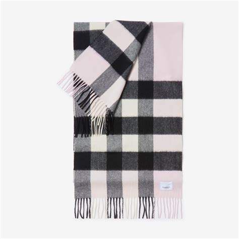 Check Cashmere Scarf in Pale candy pink